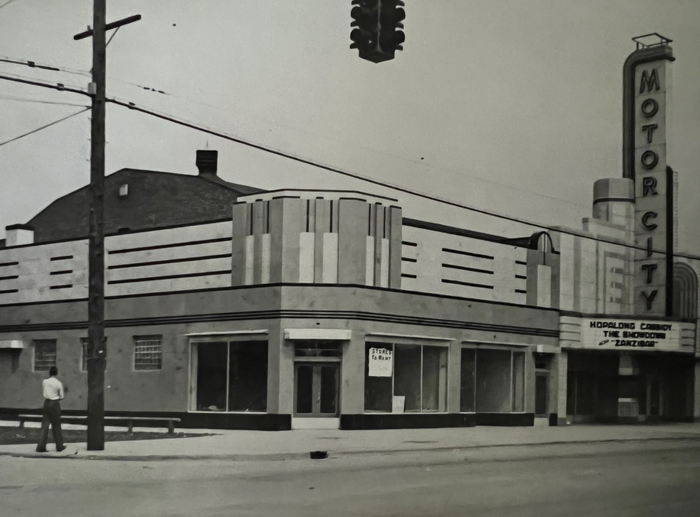 Motor City Theatre street view - Al Johnson 1940 Motor City Theatre, Warren